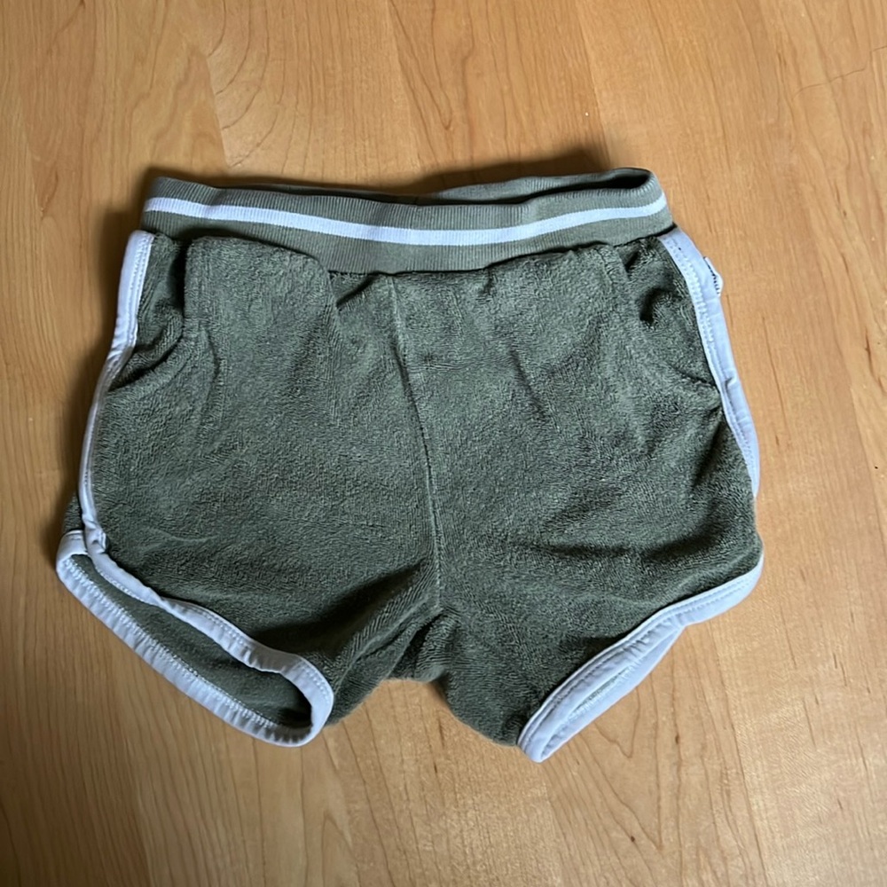 Miles sage terry dolphin short